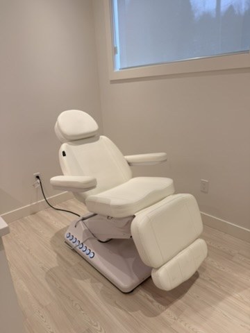 Private treatment room at Juvenescence Wellness